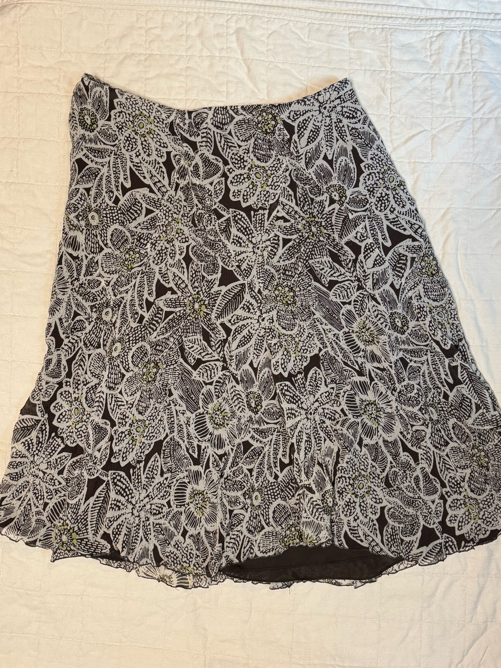 Jones New York Black and White Floral A-Line Skirt